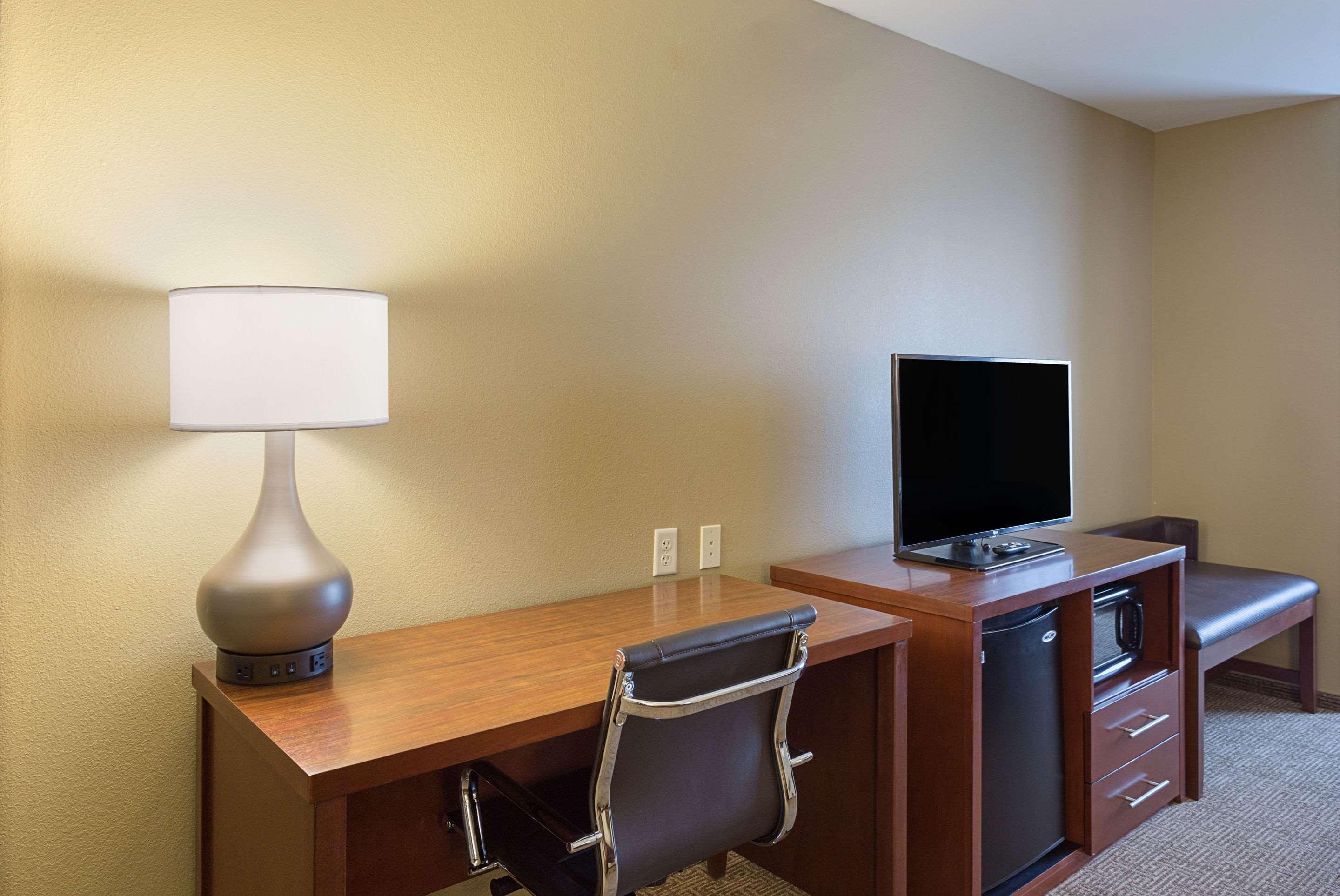 Comfort Inn & Suites Zachary Bagian luar foto
