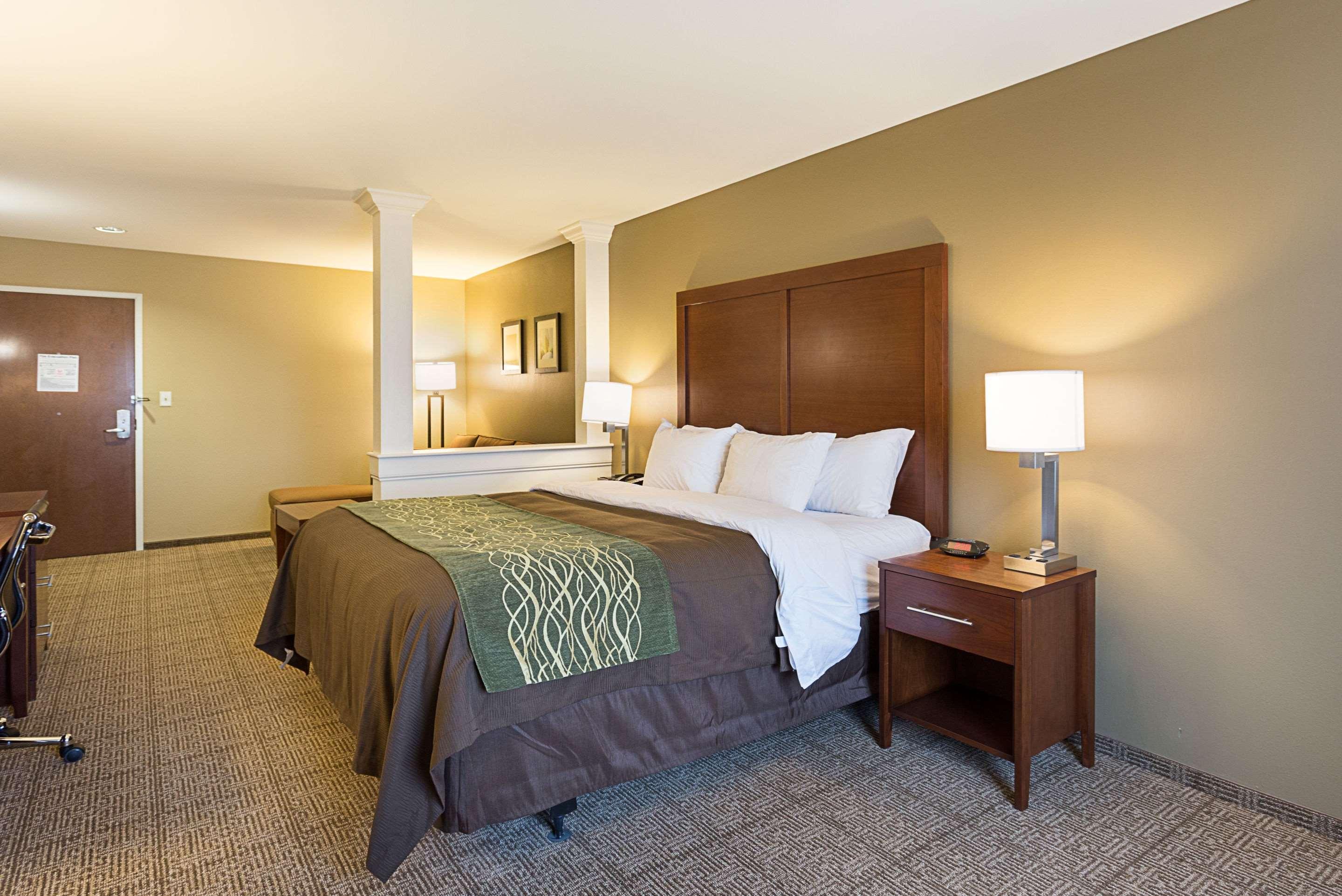 Comfort Inn & Suites Zachary Bagian luar foto