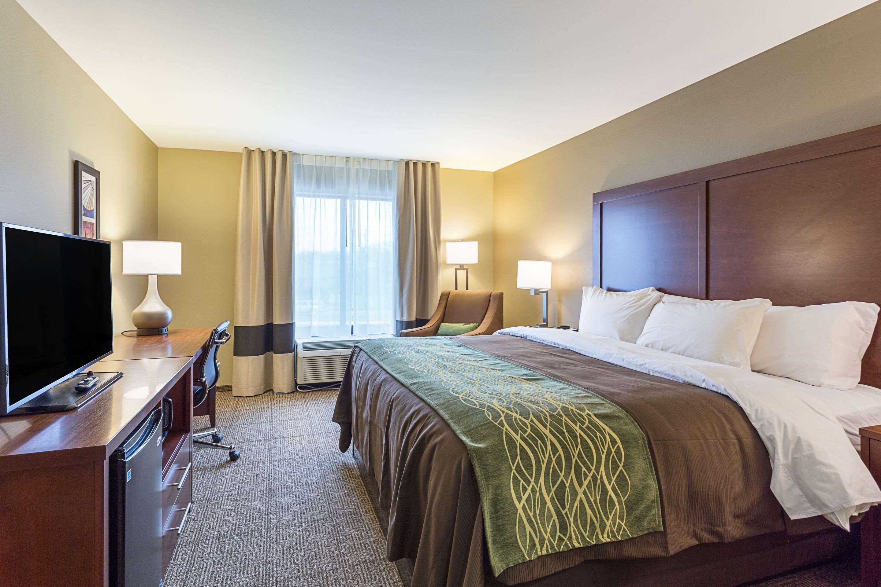 Comfort Inn & Suites Zachary Bagian luar foto