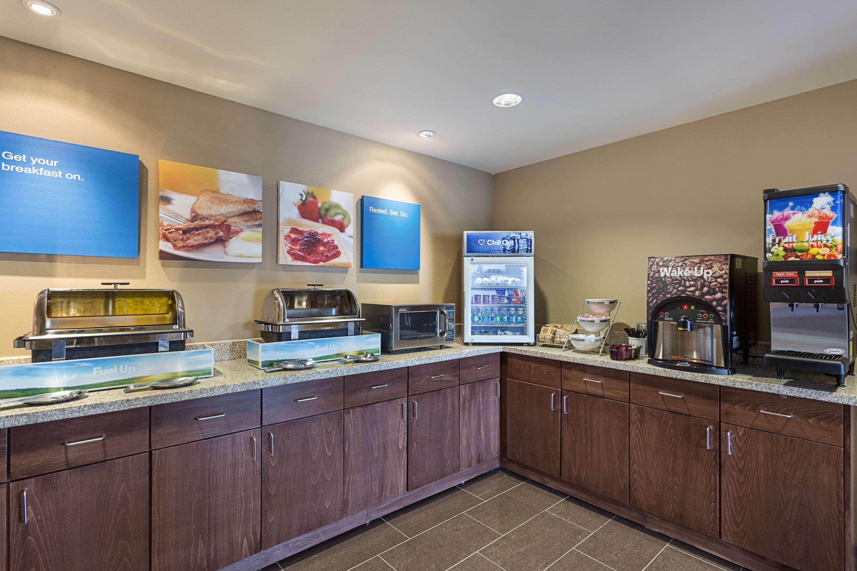 Comfort Inn & Suites Zachary Bagian luar foto