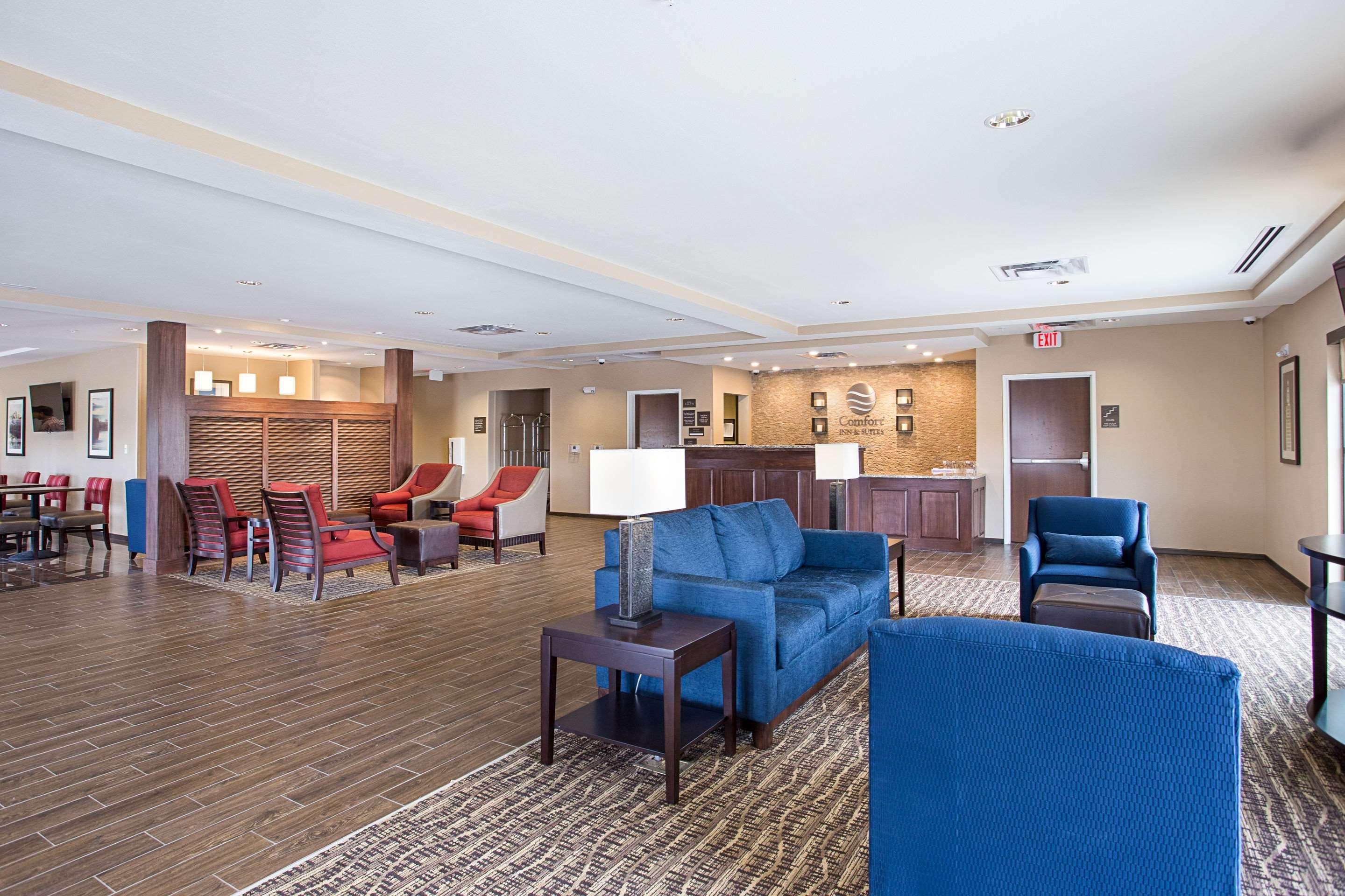 Comfort Inn & Suites Zachary Bagian luar foto
