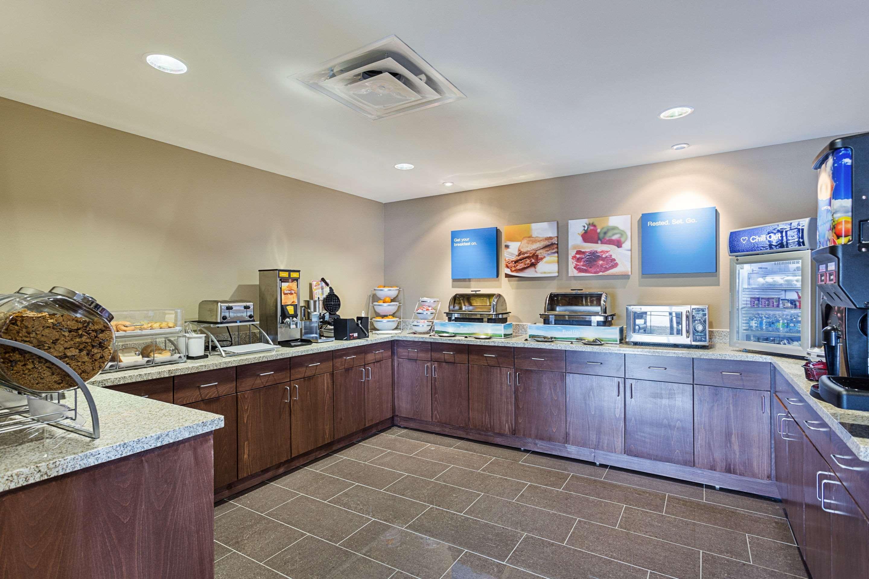 Comfort Inn & Suites Zachary Bagian luar foto